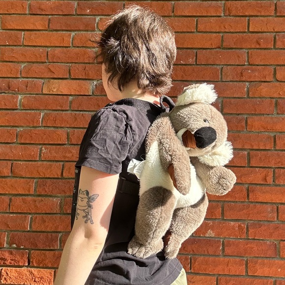 Gorilla Biscuit y2k Koala plush backpack - Picture 9 of 14